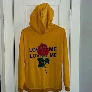 Moking Top Love Me Love Me Not Women’s Hoodie B5